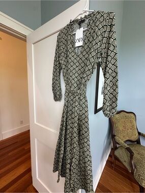 brown long sleeve dress Style Essence Long Sleeve Midi Dress (Brown) main image 0